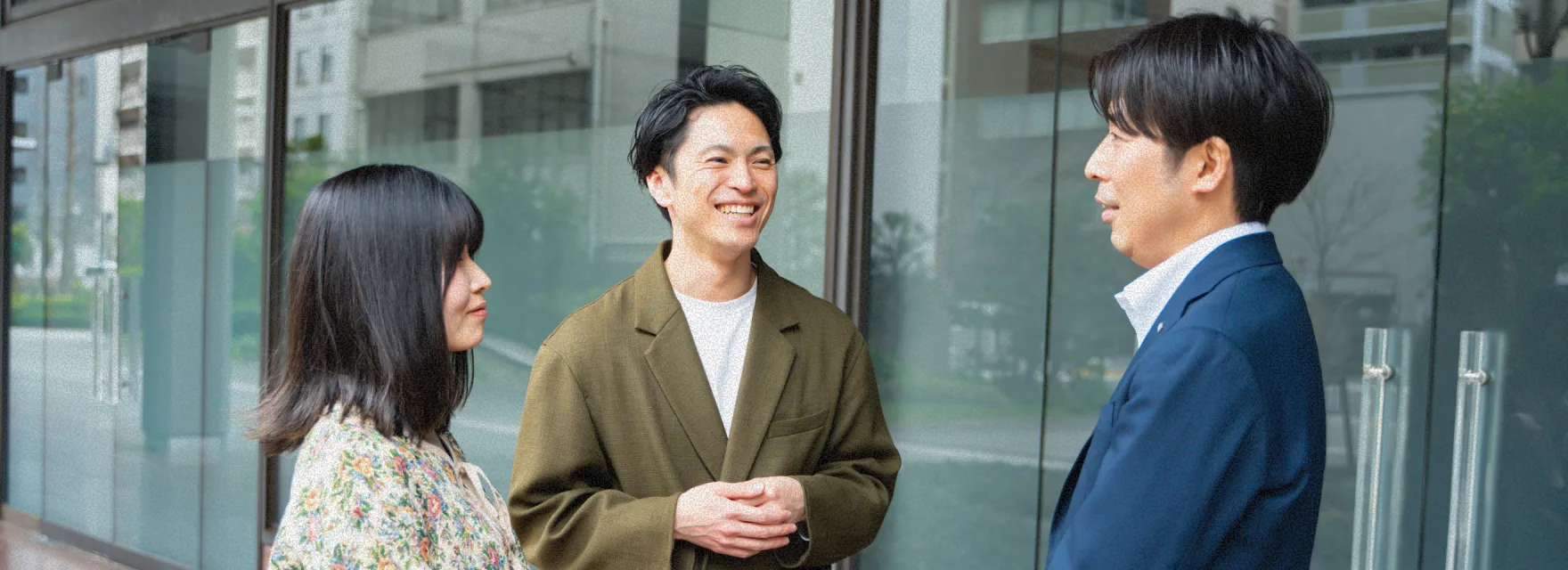 エクシングの営業には、決まった型がないからこそ、様々なタイプの社員が活躍しています。