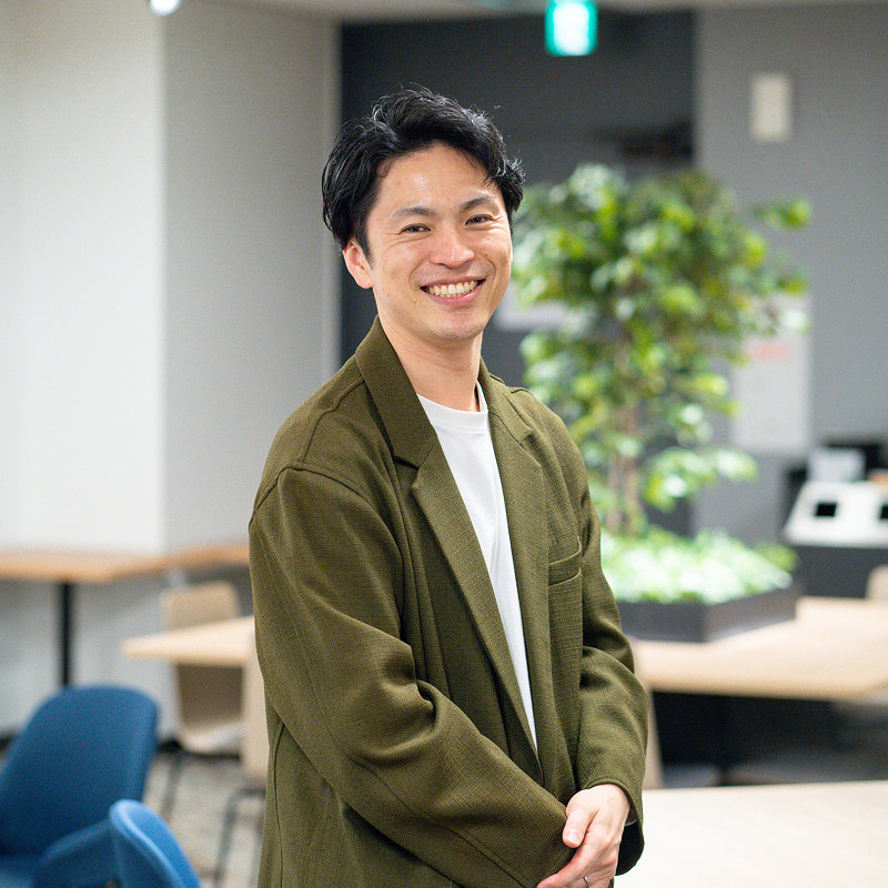 single interview top img